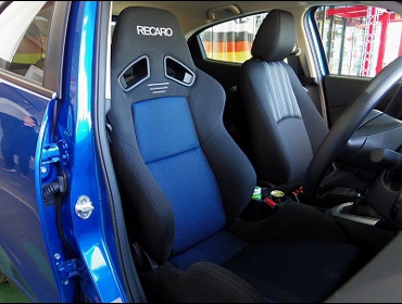 RECARO�i���J���V�[�g�j�@MAZDA�@�f�~�I�@DJ�@�Ɂ@RECARO�i���J���j�@SR-7�@GK10�@BK/�u���[�@����