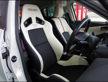 RECARO�i���J���V�[�g�j�@MAZDA�@�f�~�I�@DJ5FS�i2014�N�j�@�Ɂ@RECARO�i���J���j�@SR-7�@Lassic�@���@����