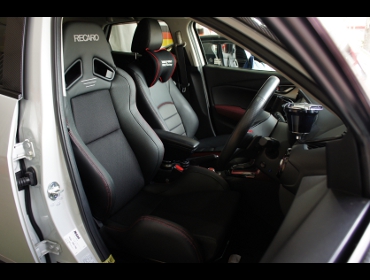 RECARO�i���J���V�[�g�j�@MAZDA�@CX-3�@�Ɂ@RECARO�i���J���j�@SR-7�@���V�b�N�@BK�@����