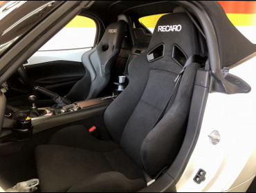 MAZDA�@���[�h�X�^�[�@ND5�i2017�N�j�@�Ɂ@RECARO�i���J���j�@RS-G�@GK�@BK/SIL�@���@SR-7�@����