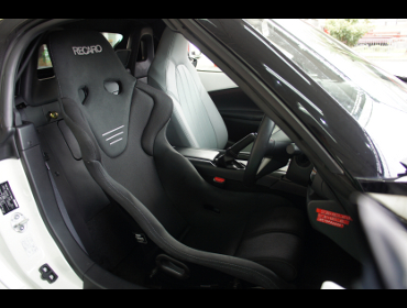 MAZDA�@���[�h�X�^�[�@ND5RC�i2016�N�j�@�Ɂ@RECARO�i���J���j�@RS-G�@GK�@BK/BK�@����