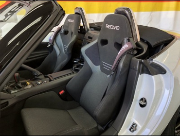 MAZDA�@���[�h�X�^�[�@ND5RC�@�Ɂ@RECARO�i���J���j�@RS-G�@GK�@BK/SIL�@���@SR-6�@GK100S�@BK/SIL�@�����@