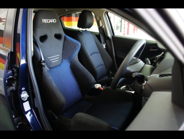 MAZDA�@�f�~�I�@DJ5�@�Ɂ@RECARO�i���J���j�@SR-6�@GK100S�@BK/�u���[�@����