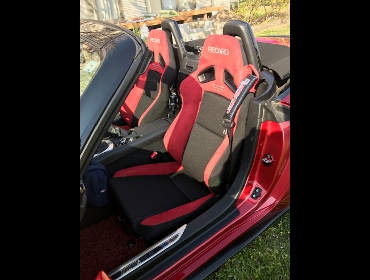 MAZDA�@���[�h�X�^�[�@ND5RC�i2015�N�j�@�Ɂ@RECARO�i���J���j�@SR-7�@GU100H�@RED�@���@SR-7F�@GU100�@RED�@����