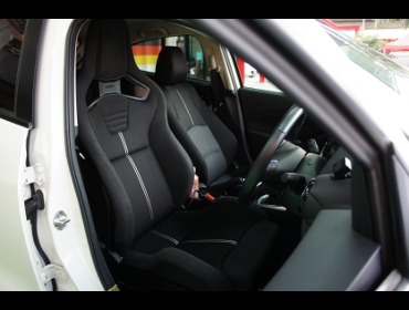 MAZDA�@�f�~�I�@DJ5FS�i2018�N�j�@�Ɂ@RECARO�i���J���j�@�X�|�[�c�X�^�[�@GK100H�@BK�@����