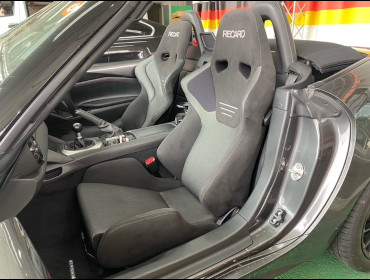 MAZDA�@���[�h�X�^�[�@ND5RC�i2019�N�j�@�Ɂ@RECARO�i���J���j�@RS-G�@GK�@BK/SIL�@���@SR-6�@GK100S�@BK/SIL�@����