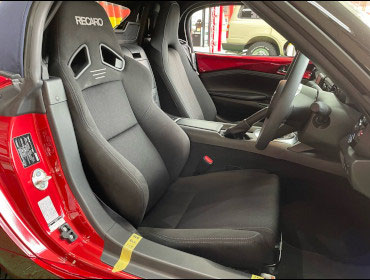 MAZDA�@���[�h�X�^�[�@ND5RC�i2022�N�j�@�Ɂ@RECARO�i���J���j�@SR-7F�@GK100�@BK/BK�@����