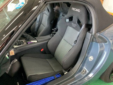 MAZDA�@���[�h�X�^�[�@ND5RC�i2021�N�j�@�Ɂ@RECARO�i���J���j�@SR-7�@GK100�@BK/SIL�@���@SR-7F�@GK100�@BK/SIL�@����
