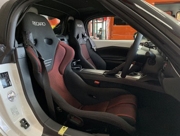 MAZDA�@���[�h�X�^�[�@ND5RC�i2022�N�j�@�Ɂ@RECARO�i���J���j�@TS-G�@GK�@BK/RED�@���@SR-7F�@GK100�@BK/RED�@����