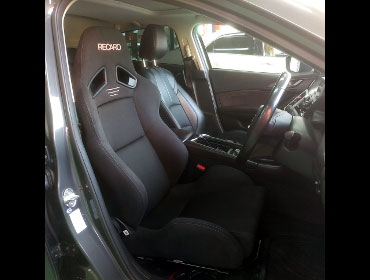 MAZDA�@�A�N�Z���@BM5F�i2016�N�j�@�Ɂ@RECARO�i���J���j�@SR-7�@GK100�@BK/BK�@�V�[�g�q�[�^�[�t���@����