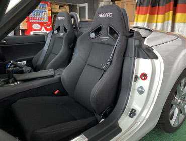 MAZDA�@���[�h�X�^�[�@NCEC�i2014�N�j�@�Ɂ@RECARO�i���J���j�@SR-7F�@GK100�@BK/BK�@�~���E�@����