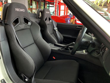 MAZDA�@���[�h�X�^�[�@NCEC�i2014�N�j�@�Ɂ@RECARO�i���J���j�@SR-7F�@GK100�@BK/BK�@�~���E�@����
