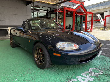 MAZDA�@���[�h�X�^�[�@NB8C�i2000�N�j�@�Ɂ@RECARO�i���J���j�@SR-7F�@GU100�@BK�@����