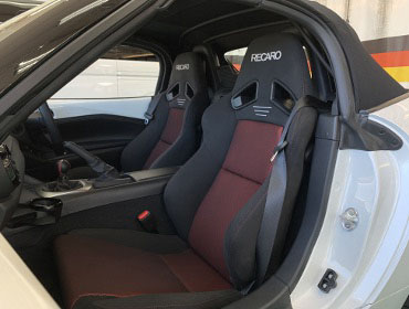 MAZDA�@���[�h�X�^�[NR-A�@ND5RC�i2023�N�j�@�Ɂ@RECARO�i���J���j�@SR-7�@GK100�@BK/RED�@���@SR-7F�@GK100�@BK/RED�@����