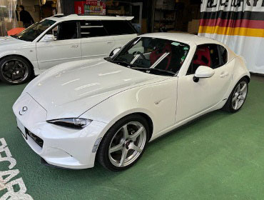 MAZDA�@���[�h�X�^�[�@NDERC�i2021�N�j�@�Ɂ@RECARO�i���J���j�@SR-7F�@GU100H�@RED�@�~���E�@����