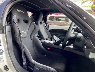 MAZDA�@���[�h�X�^�[990S�@ND5RC�i2023�N�j�@�Ɂ@RECARO�i���J���j�@RS-G�@GK�@BK/BK�@�V�[�g�q�[�^�[�t���@����