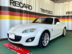 MAZDA�@���[�h�X�^�[�@NC�i2009�N�j�@�Ɂ@RECARO�i���J���j�@SR-S�@UT100H�@RED�@�V�[�g�q�[�^�[�t���@����