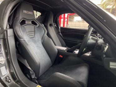 MAZDA�@���[�h�X�^�[�@ND5RC�i2023�N�j�@�Ɂ@RECARO�i���J���j�@SR-S�@UT100H�@BK�@�V�[�g�q�[�^�[�t���@����