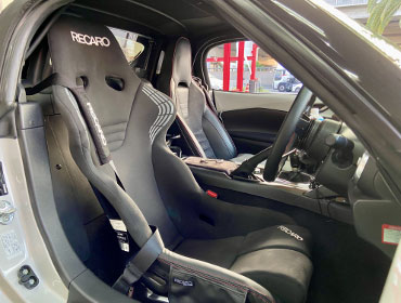 MAZDA�@���[�h�X�^�[RS�@ND5RC�i2016�N�j�@�Ɂ@RECARO�i���J���j�@RS-GS�@BK�@�V�[�g�q�[�^�[�t���@����