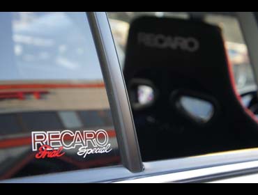 �񔄕iRECARO�X�e�b�J�[