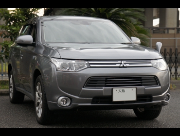MITSUBISHI�@�A�E�g�����_�[�@PHEV��RECARO�i���J���j�V�[�g����