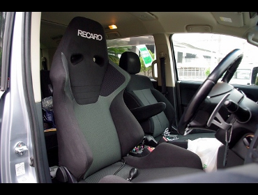 RECARO�i���J���V�[�g�j�@MITSUBISHI�@�f���JD5��RECARO�i���J���j�@SR-6 SK100S BK/SIL�@����