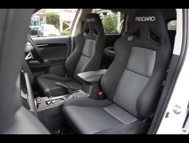 RECARO�i���J���V�[�g�j�@MITSUBISHI�@�A�E�g�����_�[�@GF8W�Ƀ��J���@SR-7F SK100 BK/SIL�@����