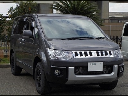 RECARO�i���J���V�[�g�j�@MITSUBISHI�@�f���JD5�Ƀ��J���@SR-7F Lassic BK/RED�@����