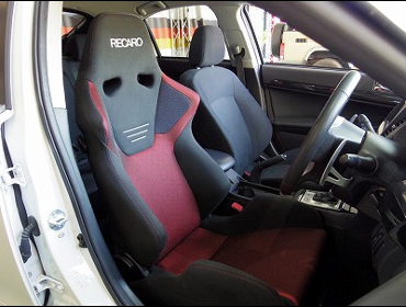 MITSUBISHI�@�M�������t�H���e�B�X�@�X�|�[�c�o�b�N�@�����[�A�[�g�@CX4A�@�Ɂ@RECARO�i���J���j�@SR-6�@GK100S�@�V�[�g�q�[�^�[�t���@BK/RED�@����