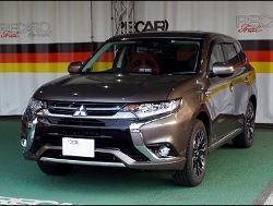 MITSUBISHI�@�A�E�g�����_�[�@PHEV�@GG2W�@�Ɂ@RECARO�i���J���j�@SR-7�@Lassic�@RED�@�V�[�g�q�[�^�[�t���@����