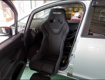 RECARO�i���J���V�[�g�j�@MITSUBISHI�@�R���g�@1.5C�@2008�N�@�Ɂ@RECARO�i���J���j�@TS-G�@GK�@BK/BK�@���@RS-G�@GK�@BK/BK�@����