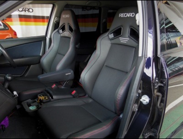 MITSUBISHI�@�G�A�g���b�N�@CU2W�@�Ɂ@RECARO�i���J���j�@SR-7F�@Lassic�@BK�@�A�[�����X�g�t���@�~���E�@����