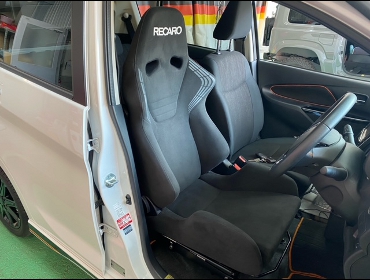 MITSUBISHI�@EK�J�X�^���@�A�N�e�B�u�M�A�@B11W�i2018�N�j�@�Ɂ@RECARO�i���J���j�@SR-6�@KK100S�@BK�@�V�[�g�q�[�^�[�t���@����