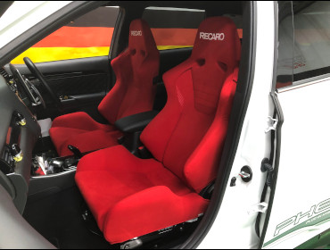 MITSUBISHI�@�A�E�g�����_�[PHEV�@GG3W�i2019�N�j�@�Ɂ@RECARO�i���J���j�@SR-6�@KK100S�@RED�@�~���E�@����