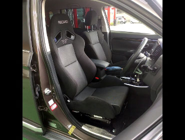MITSUBISHI�@�A�E�g�����_�[�@GF8W�i2020�N�j�@�Ɂ@RECARO�i���J���j�@SR-7�@GK100�@BK/SIL�@����