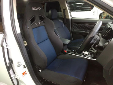 MITSUBISHI�@�A�E�g�����_�[PHEV�@GG3W�i2021�N�j�@�Ɂ@RECARO�i���J���j�@SR-7F�@GK100H�@BK/�u���[�@�V�[�g�q�[�^�[�t���@����