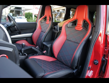 ���J���@�N���X�X�|�[�c�X�^�[�@���~�e�b�h�G�f�B�V����