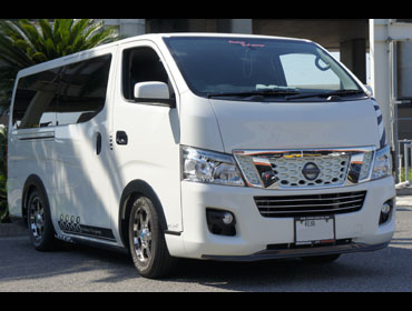 NISSAN�@�L�����o���@NV350�i�O3�l���p�j��RECARO�i���J���j�V�[�g����