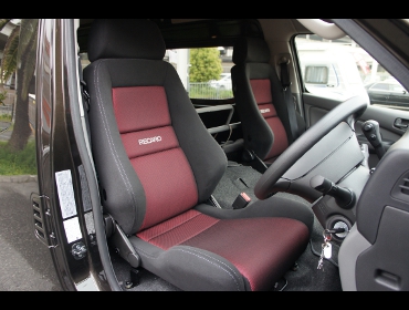 RECARO�i���J���V�[�g�j�@NISSAN�@�L�����o���@NV350��RECARO�i���J���j�@LX-VS SK100 BK/RED�@���@LX-VF SK100 BK/RED�@����