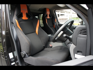 RECARO�i���J���V�[�g�j�@NISSAN�@�L�����o���@NV350��RECARO�i���J���j�@SR-7F Lassic OR/OR�@�~2�r�@����