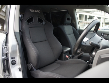 RECARO�i���J���V�[�g�j�@NISSAN�@�G�N�X�g���C���@DNT31��RECARO�i���J���j�@SR-7F SK100 BK�@����