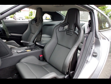 RECARO�i���J���V�[�g�j�@NISSAN�@GT-R�@R35�Ƀ��J���@�X�|�[�c�X�^�[LL100H�@�J�[�{���o�b�N�V�F���d�l�@�~2�r�@����