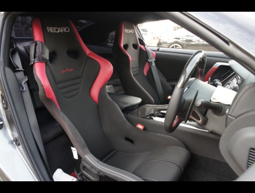 RECARO�i���J���V�[�g�j�@NISSAN�@GT-R�@R35�Ƀ��J���@����@RS-G �X�[�p�[�V���^���NNU�@���@����@SR-6 �X�[�p�[�V���^���NNU�@����