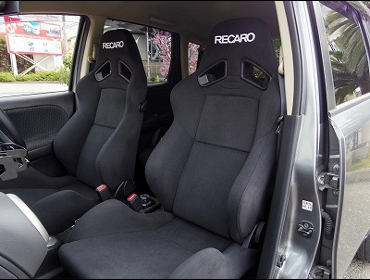 RECARO�i���J���V�[�g�j�@NISSAN�@�m�[�g�iNOTE�j�@E11�Ƀ��J���@SR-7 KK100�@BK�@�~2�r�@����
