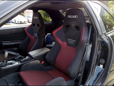 RECARO�i���J���V�[�g�j�@NISSAN�@�X�J�C���C��GT-R�@BNR34�Ƀ��J���@SR-6 GK100S�@BK/RED�@�~2�r�@����