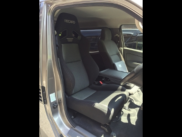 RECARO�i���J���V�[�g�j�@NISSAN�@�L�����o��NV350�@�o���^�C�v�Ƀ��J���@SR-7F GK100�@BK/SIL�@����