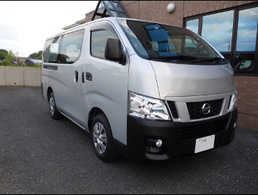 NISSAN�@�L�����o���@NV350��RECARO�i���J���j�V�[�g����