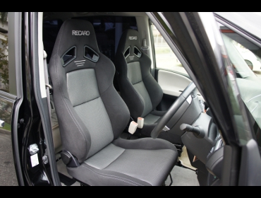 RECARO�i���J���V�[�g�j�@NISSAN�@�Z���i�@C26�Ƀ��J���@SR-7F�@GK100�V�[�g�q�[�^�[�t���@BK/SIL�@�~2�r�@����
