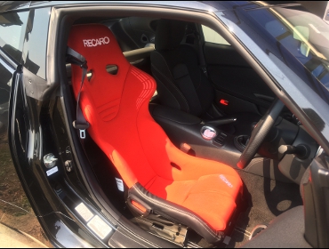 RECARO�i���J���V�[�g�j�@NISSAN�@�t�F�A���f�BZ�@Z34�Ƀ��J���@RS-GS�@RED�@����