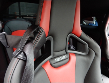 RECARO�i���J���V�[�g�j�@NISSAN�@GT-R�@R35�Ƀ��J���@�X�|�[�c�X�^�[�@���~�e�b�h�G�f�B�V�����@BK/RED�@�J�[�{���o�b�N�V�F���d�l�@�~2�r�@����